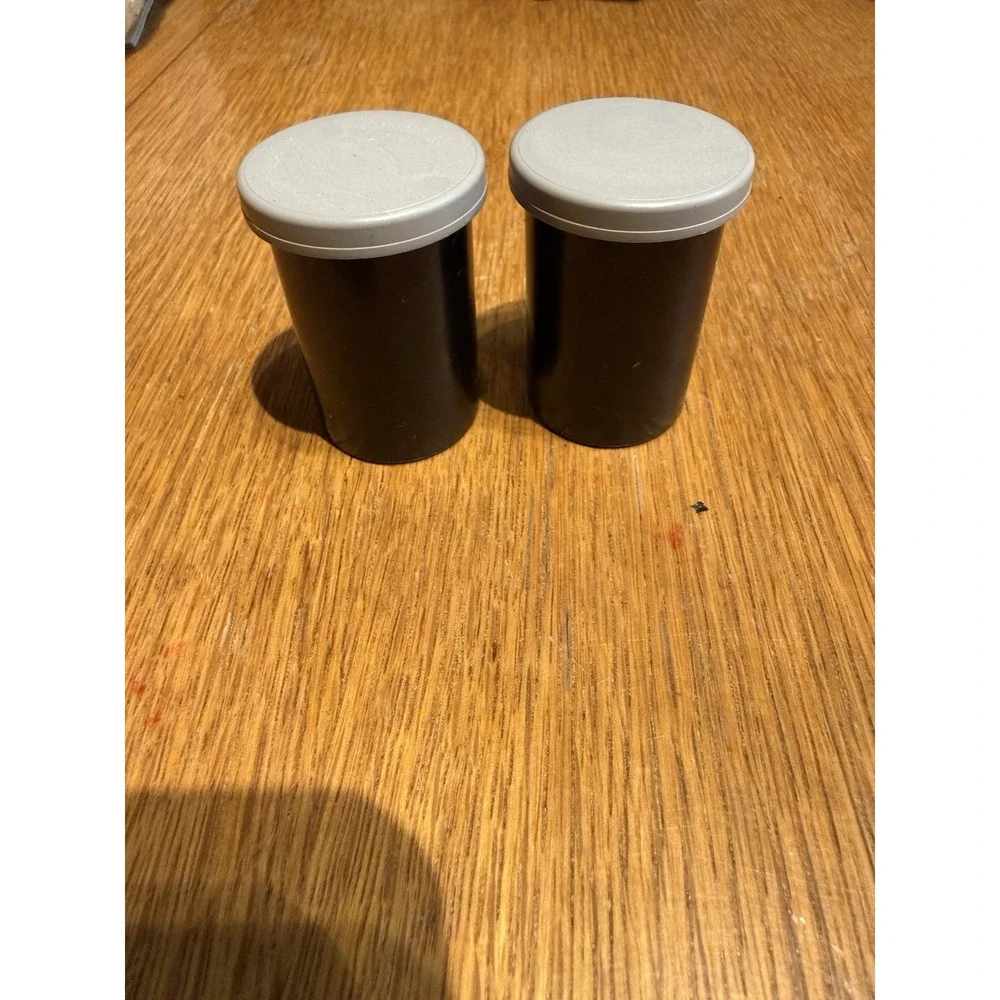 2 Rolls Kodak Gold 200‎ 35mm Color Print Film 24 Exp C-41 DX Loose Canisters